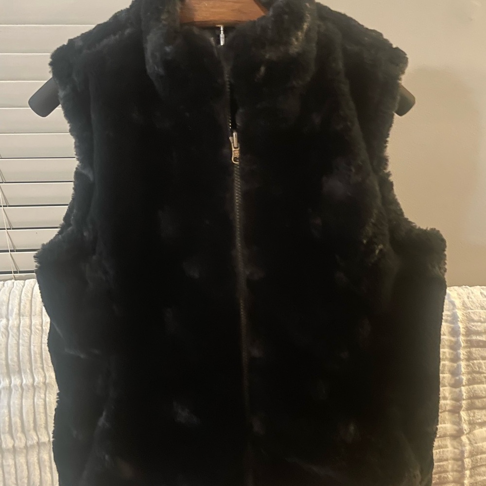 Black Faux Fur Vest with Zipper Closure